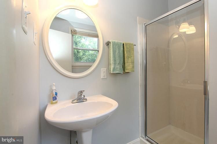 4323 Maple Ave, Bethesda, MD 20814