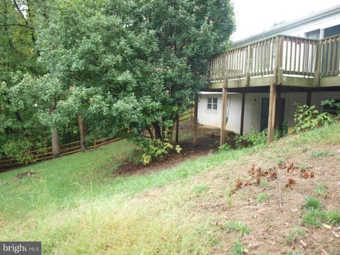 8002 West Point Dr, Springfield, VA 22153