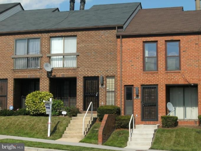 2425 18th St NE #2425, Washington, DC 20018