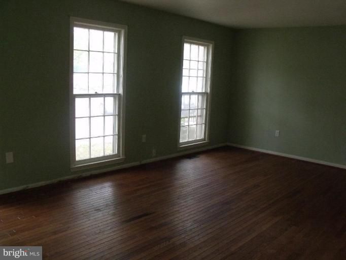 3213 Foothill St, Woodbridge, VA 22192
