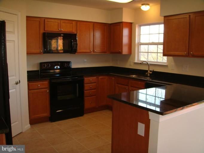 6427 Towncrest Ct W, Frederick, MD 21703