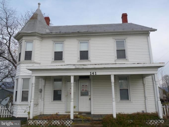141 Carroll St, Thurmont, MD 21788