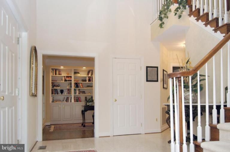 3731 Glebe Rd N, Arlington, VA 22207