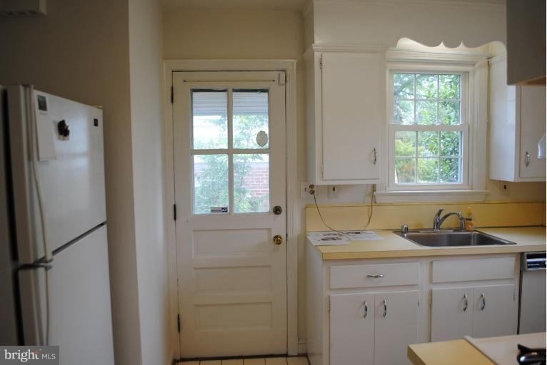 1907 August Dr, Silver Spring, MD 20902