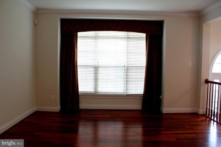 12236 Cypress Spring Rd, Clarksburg, MD 20871