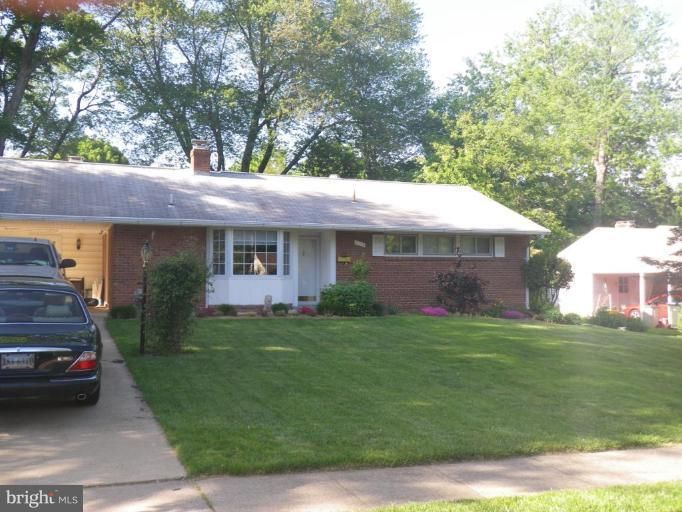 7408 Gresham St, Springfield, VA 22151