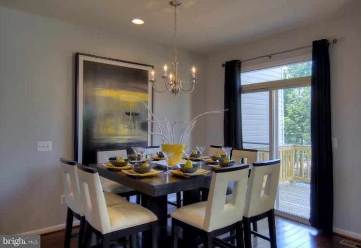 42625 Chisholm Dr, Ashburn, VA 20148