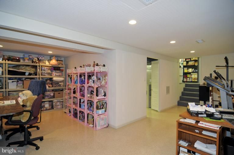 12408 Lima Dr, Silver Spring, MD 20904