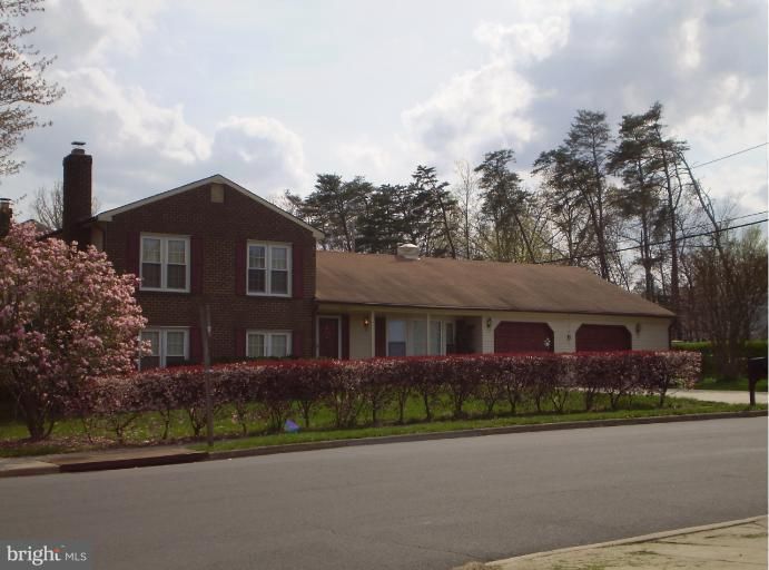 12737 Builders Rd, Herndon, VA 20170
