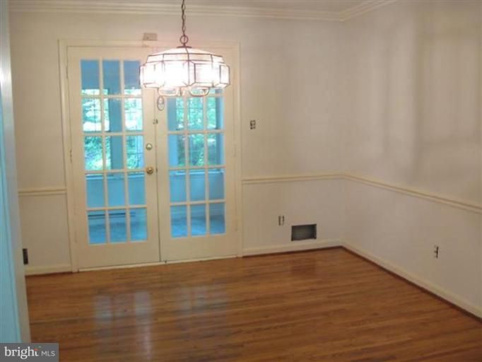 2409 Red Maple Ln, Reston, VA 20191