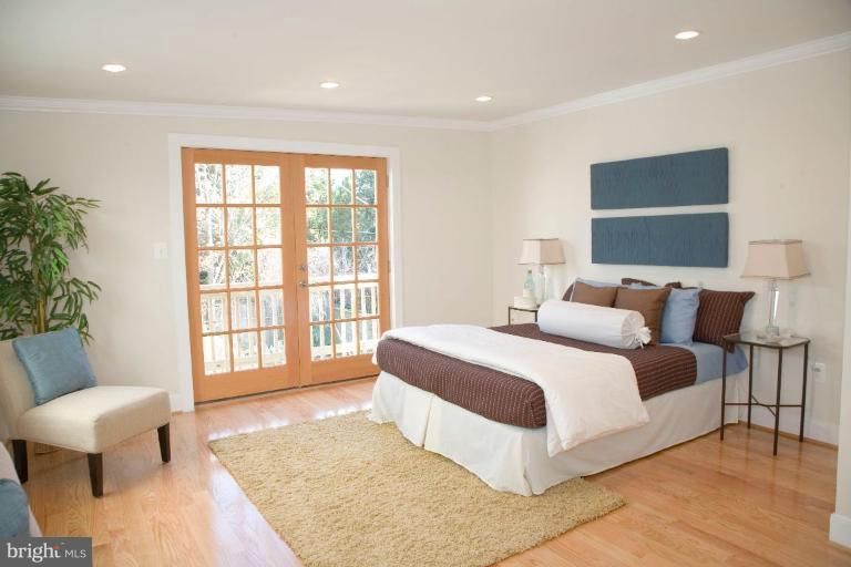 308 9th St SE, Washington, DC 20003