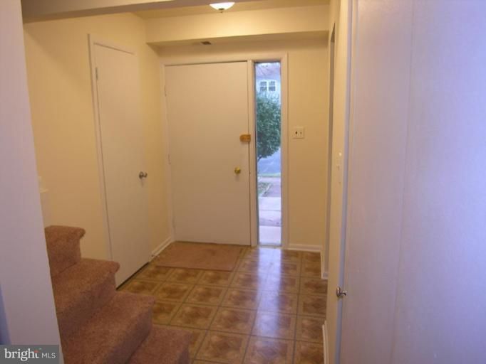 17439 Hoskinson Rd, Poolesville, MD 20837