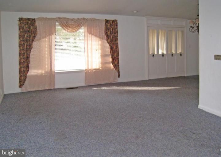 1107 Dunoon Rd, Silver Spring, MD 20903