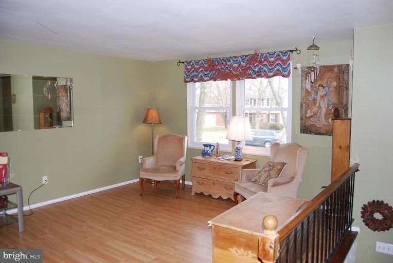 17624 Collier Cir, Poolesville, MD 20837
