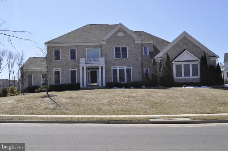 43713 Paramount Pl, Chantilly, VA 20152