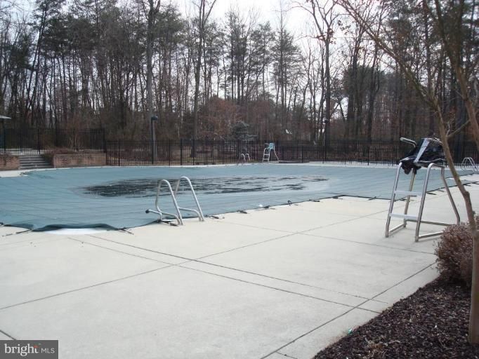 2504 Willow Leaf Ct, Odenton, MD 21113