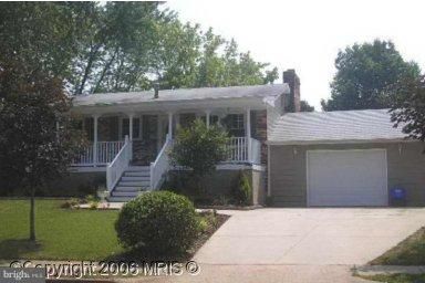 3497 Beechwood Ln, Triangle, VA 22172