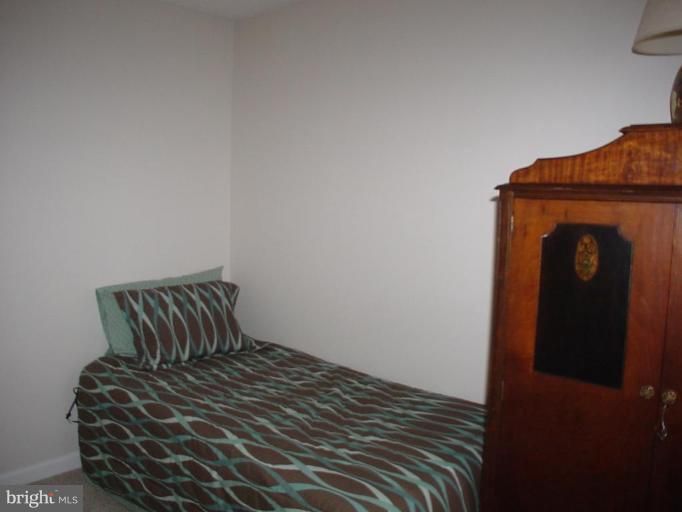 9963 Oakton Terrace Rd #9963, Oakton, VA 22124