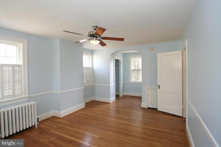 8009 Piney Branch Rd, Silver Spring, MD 20910