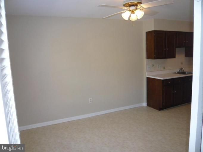 2184 Golf Course Dr, Reston, VA 20191