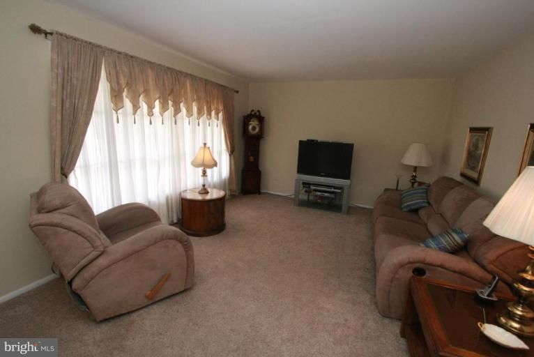 3017 Fallston Ave, Silver Spring, MD 20904