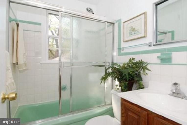 1713 Black Oak Ln, Silver Spring, MD 20910