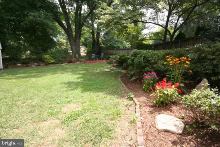 403 Melbourne Ave E, Silver Spring, MD 20901