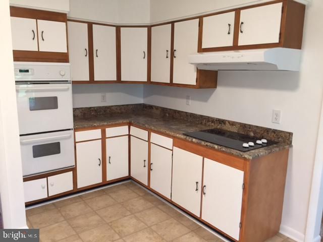 9301 Kirkdale Rd, Bethesda, MD 20817