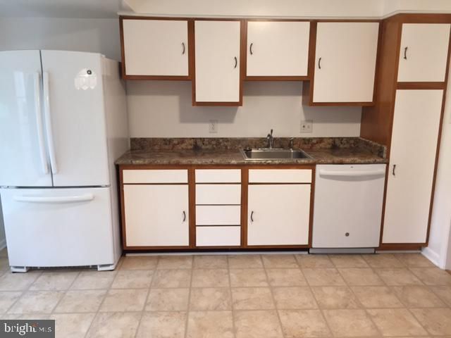 9301 Kirkdale Rd, Bethesda, MD 20817