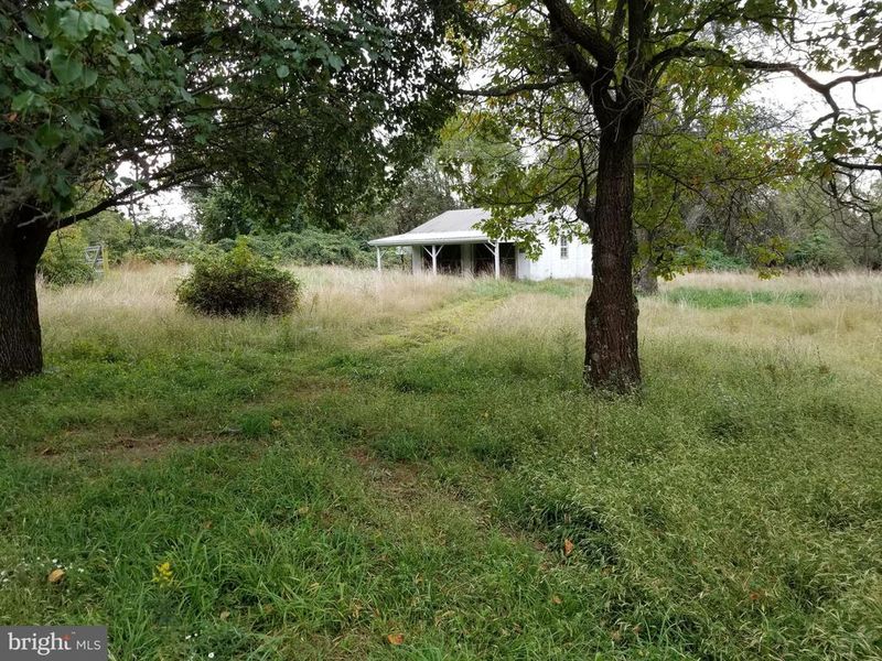 14811 New Windsor Rd, New Windsor, MD 21776