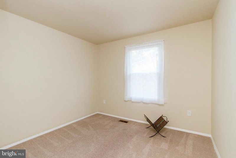 9090 Bonham Cir, Manassas, VA 20110