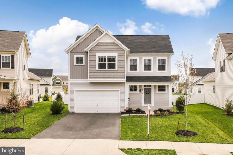 10357 Twin Leaf Dr, Bristow, VA 20136