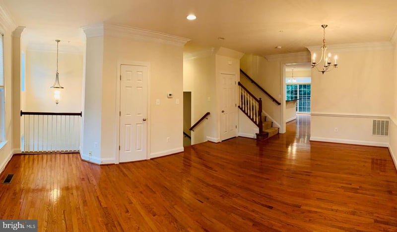 2094 Hutchison Grove Ct, Falls Church, VA 22043