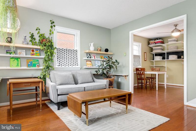 33 E 9th St, Frederick, MD 21701