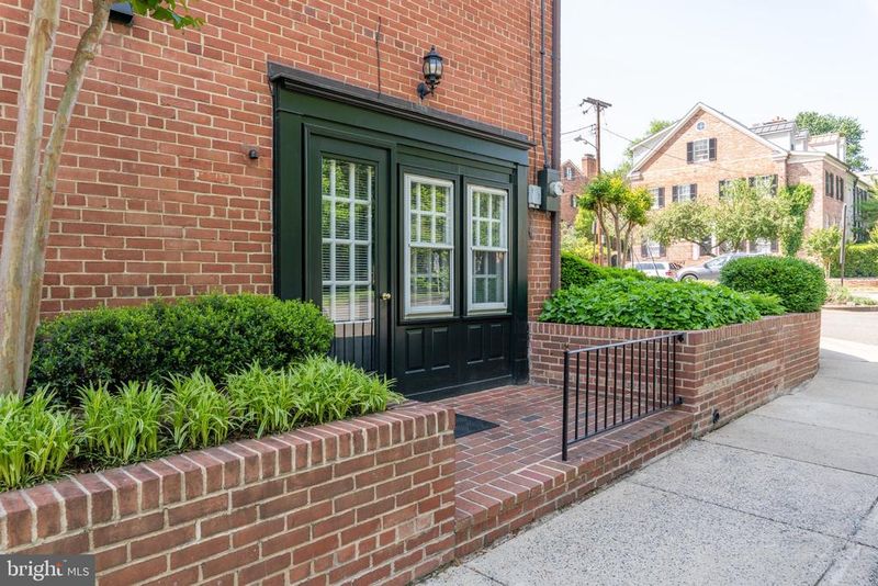 202 Green St, Alexandria, VA 22314