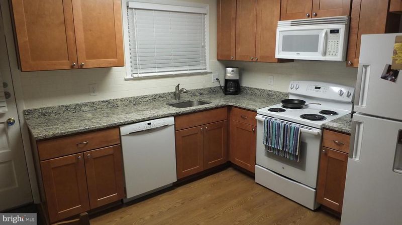 614 Hyde Rd, Silver Spring, MD 20902