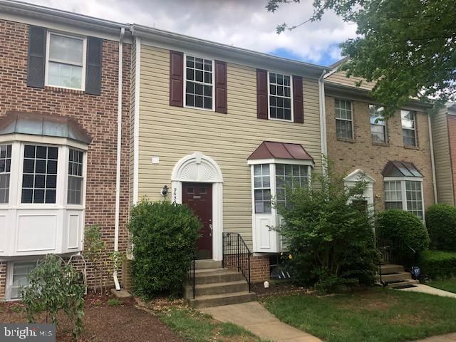 9655 Eaton Woods Pl, Lorton, VA 22079