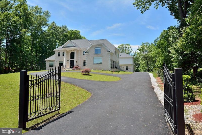 6224 Belleair Rd, Burke, VA 22015
