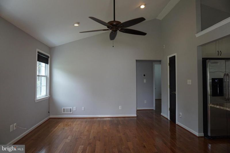 11718 King Tree St, Silver Spring, MD 20902