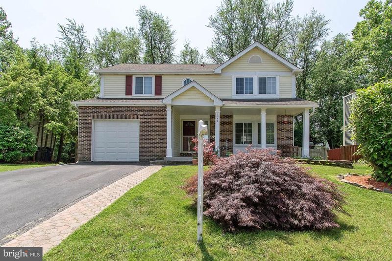 3846 Beech Down Dr, Chantilly, VA 20151