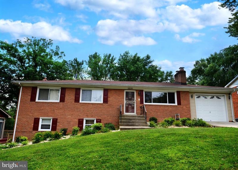 6919 Briarcliff Dr, Clinton, MD 20735