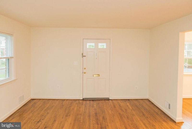 1613 Neely Rd, Silver Spring, MD 20903