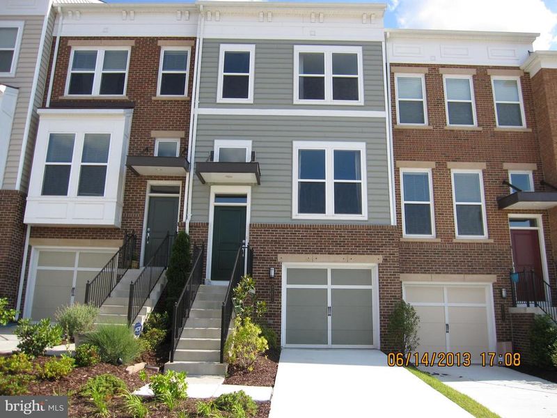 42657 Redeemer Ter, Brambleton, VA 20148