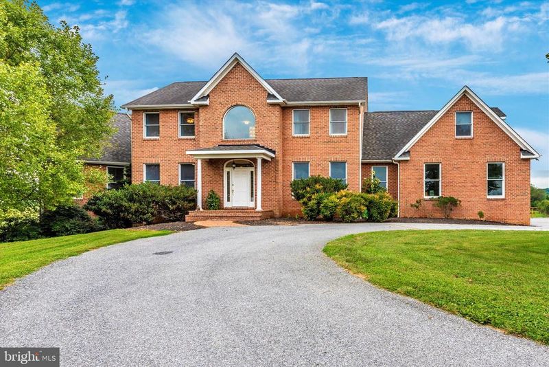 8950 Albaugh Rd, Mount Airy, MD 21771