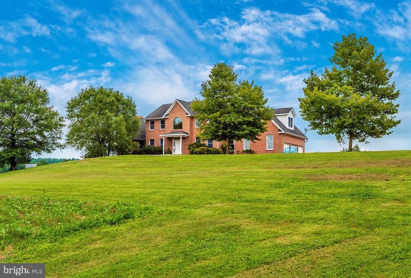 8950 Albaugh Rd, Mount Airy, MD 21771