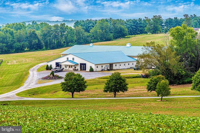 8950 Albaugh Rd, Mount Airy, MD 21771