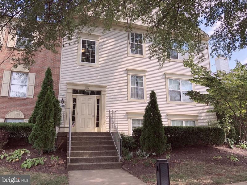 1118 Huntmaster Ter NE #202, Leesburg, VA 20176
