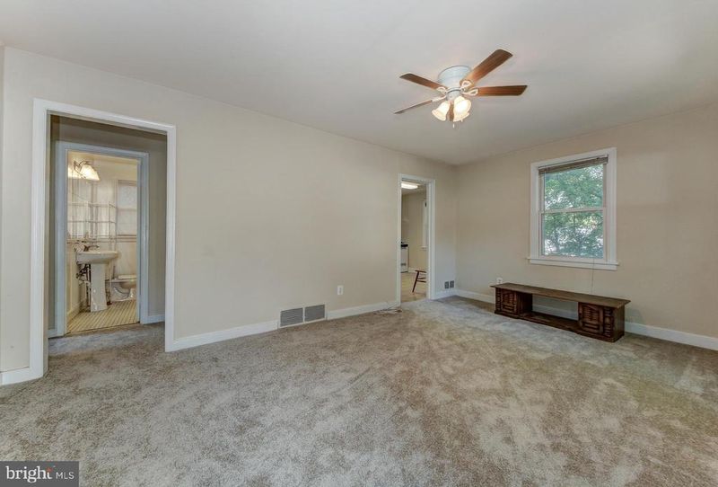 2716 Terrapin Rd, Silver Spring, MD 20906