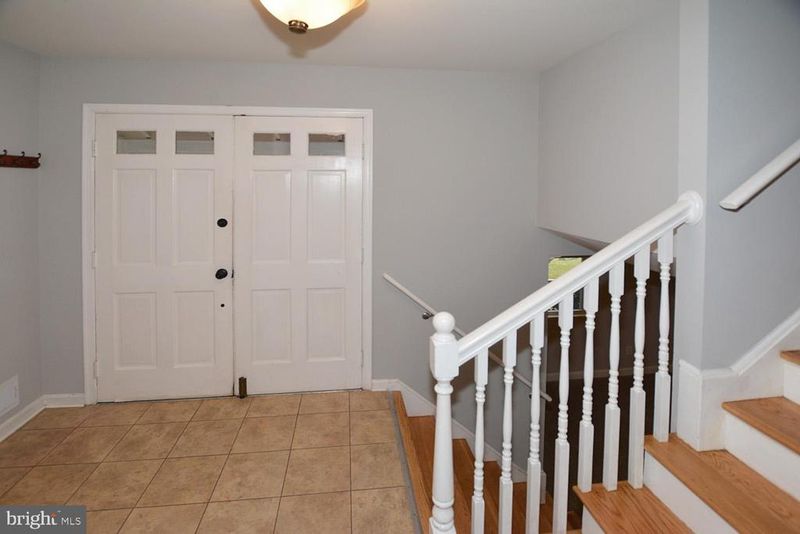 6722 Deborann Ct, Springfield, VA 22152