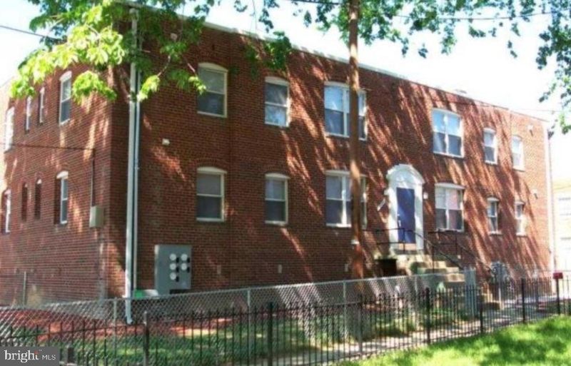 4314 Halley Ter SE #4, Washington, DC 20032